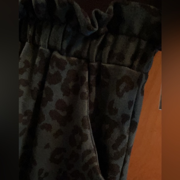 Paper bag style dress - Picture 5 of 7